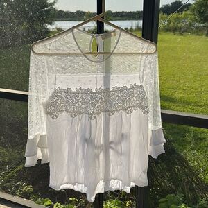 ALTER’D State 3/4 Long Sleeve sheer and lace Blouse Cream Women’s large